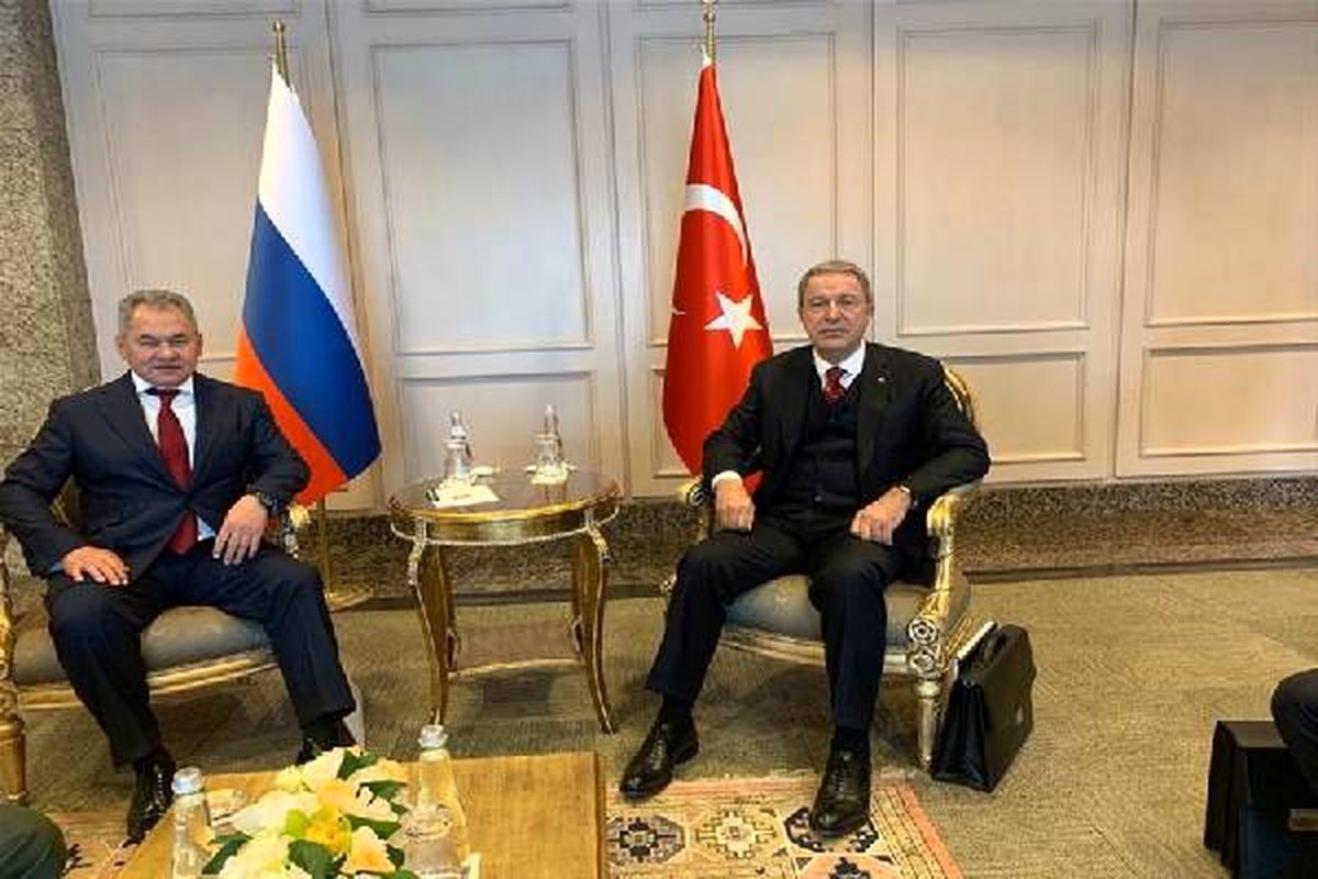Bakan Akar, Rus mevkidaşıyla görüştü