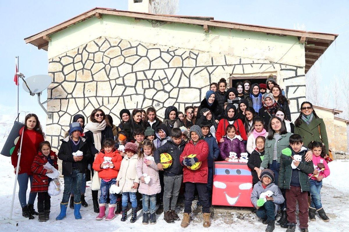 Başkale Belediyesinden \'Bir oyun bin tebessüm\' projesi