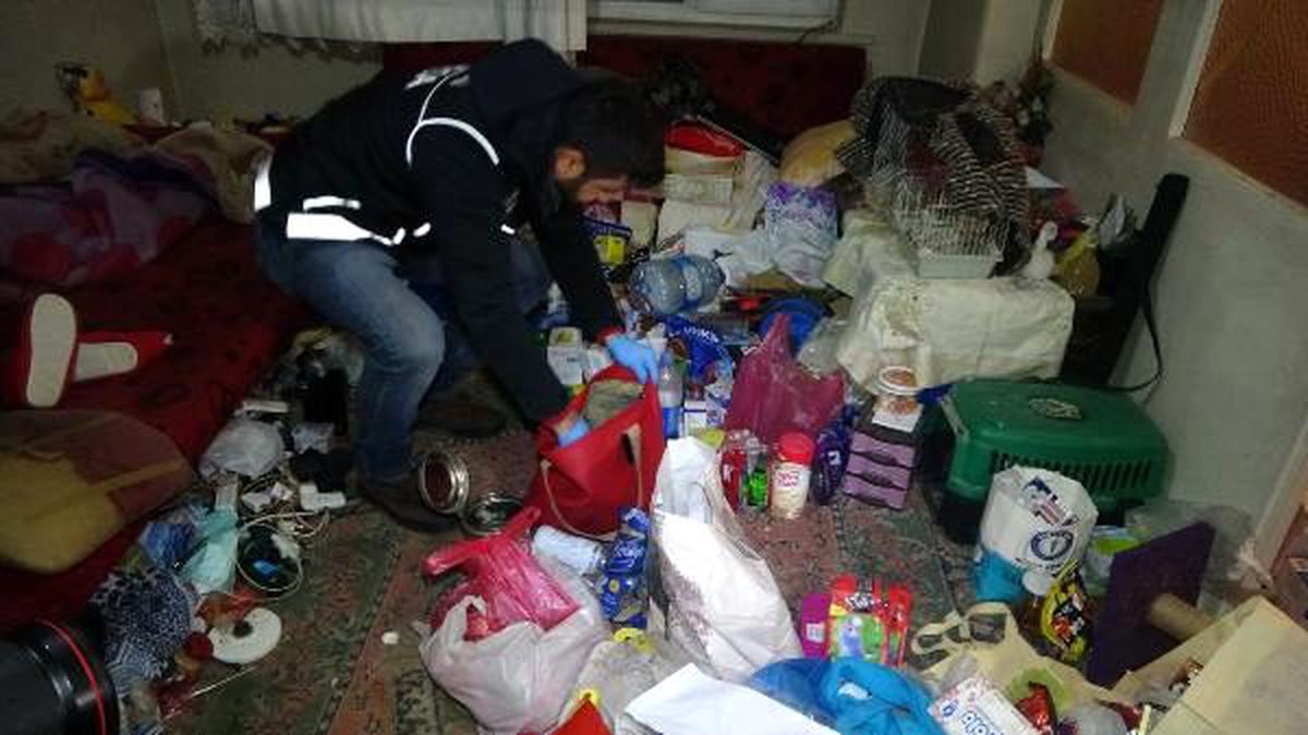 Bursa\'da bin polisle şafak operasyonu; çöp evden uyuşturucu çıktı