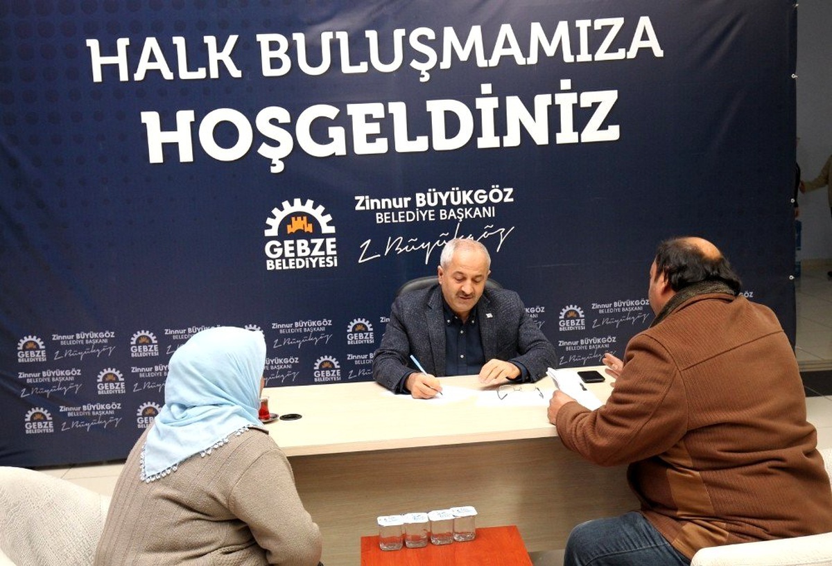 Büyükgöz \'Halk Meclisi\'nde vatandaşları dinliyor