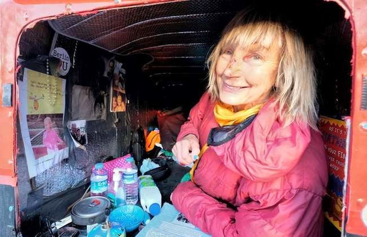 Çocuklara yardım için Nepal\'e yürüyor