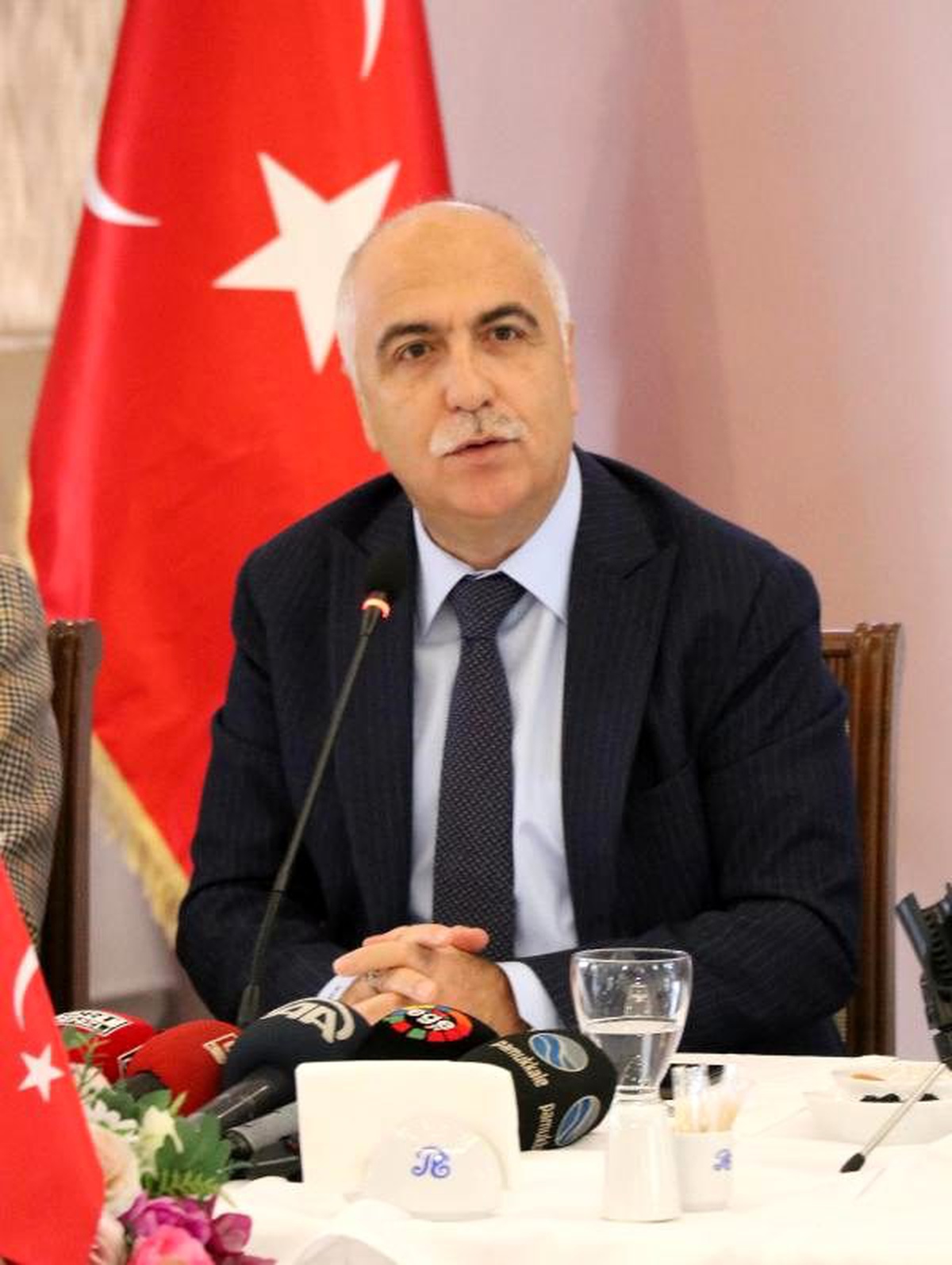 Denizli Valisi Karahan, uyuşturucu konusunda uyardı
