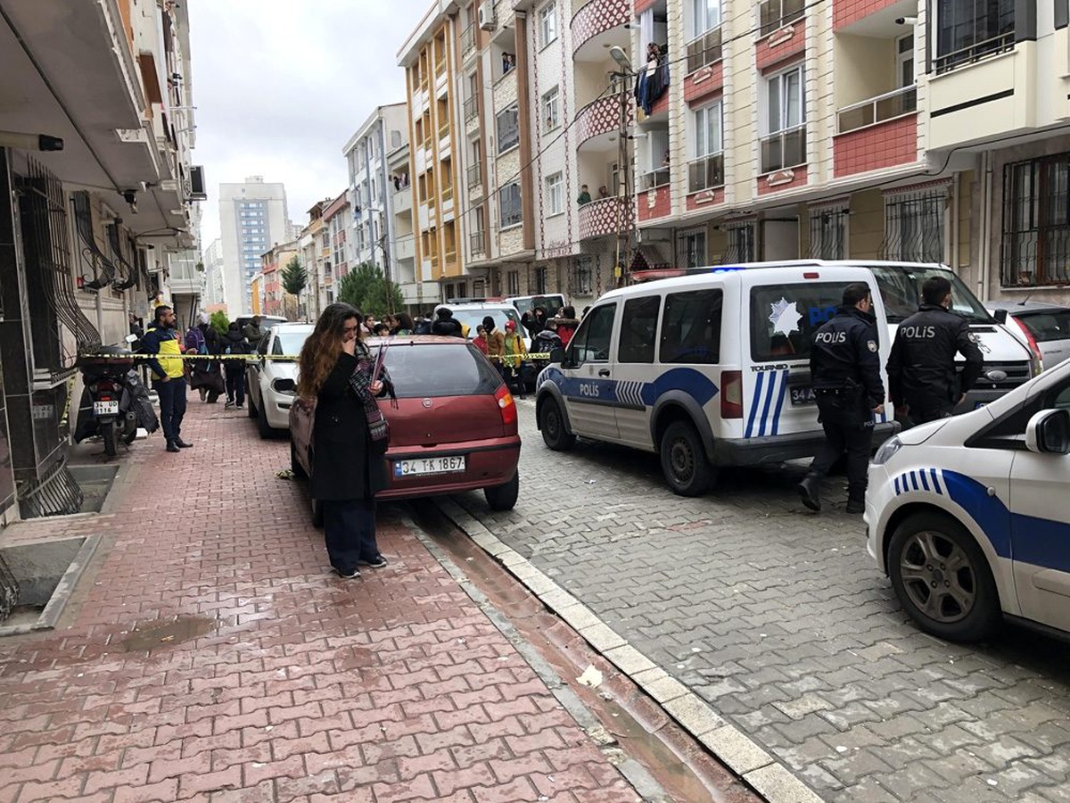 Evine haciz gelen adam ortalığı birbirine kattı