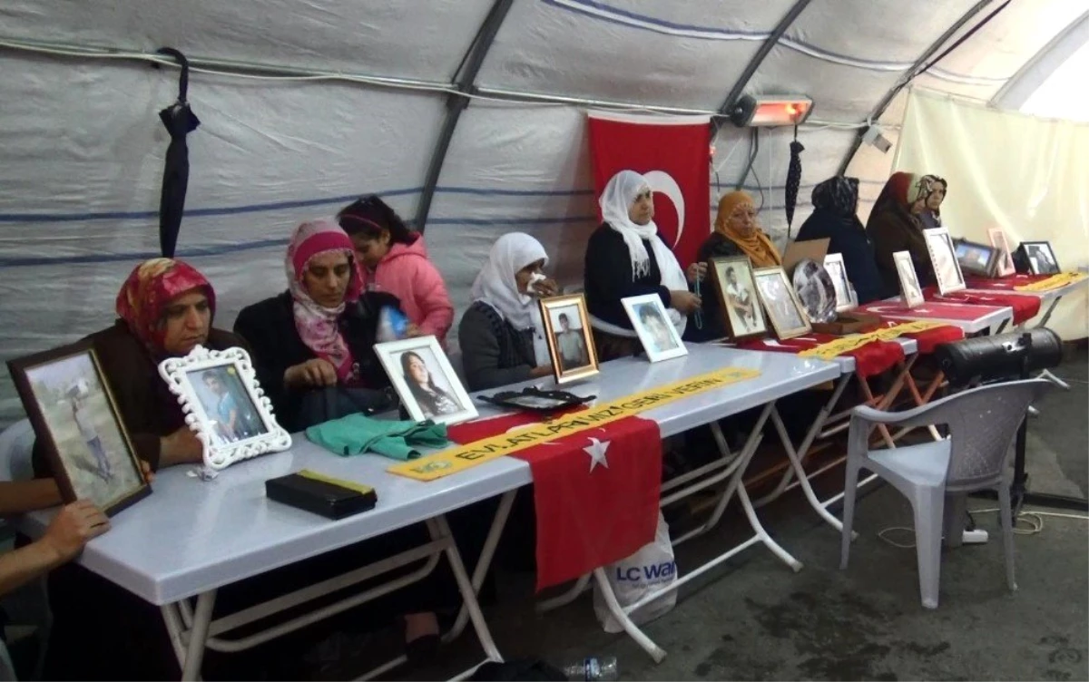 HDP önünde, ailelerin evlat nöbeti 128\'nci gününde