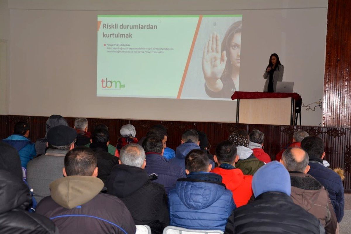 Hükümlü ve tutuklulara "alkol ve madde bağımlılığı" eğitimi