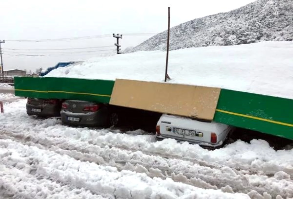 Isparta\'da 5 otomobilde kar hasarı