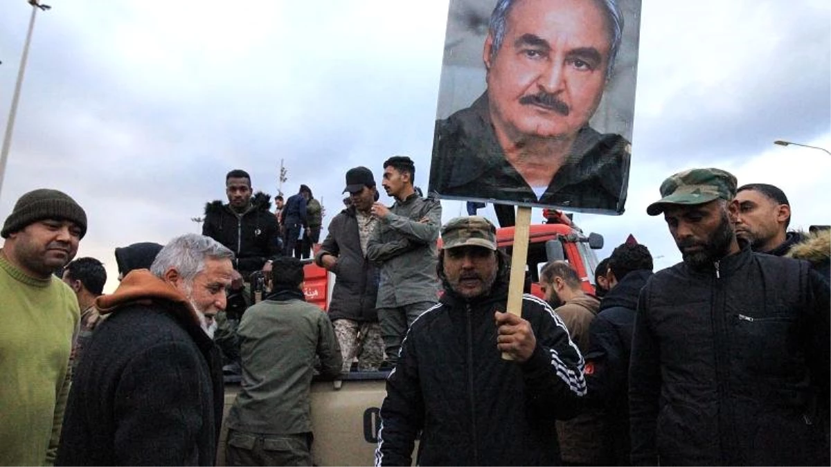 Libya\'da \'Kaddaficiler\' neden \'eski düşmanları\' Halife Hafter tarafına geçiyor?
