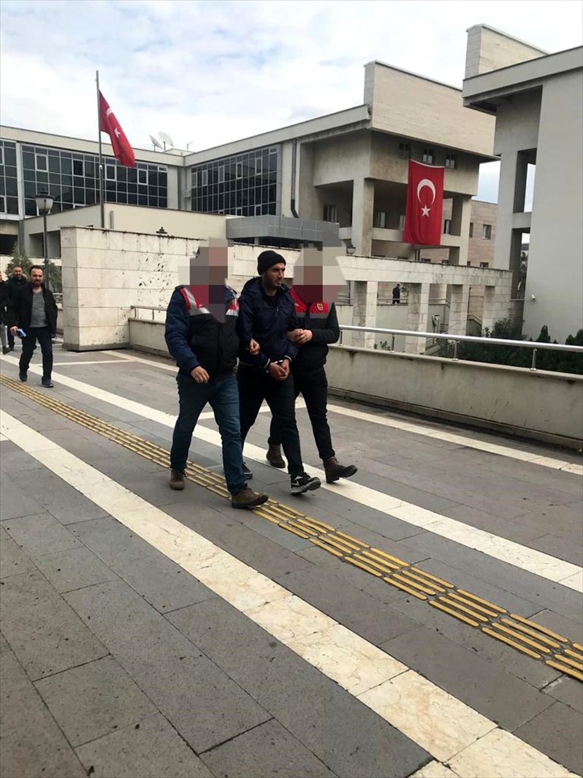 Osmaniye\'de DEAŞ\'lı olduğu öne sürülen zanlı tutuklandı