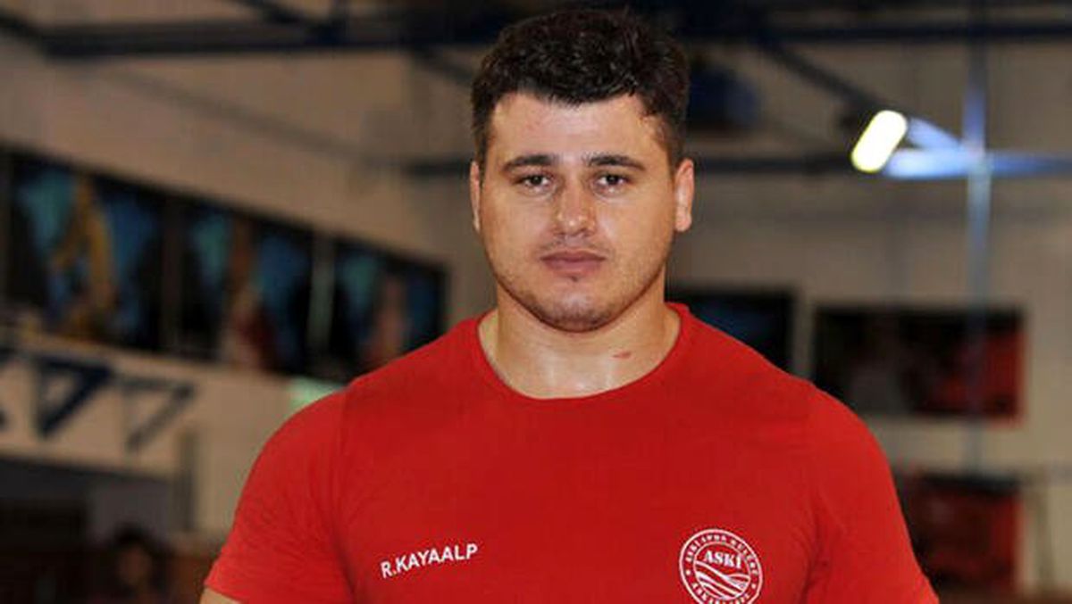 Rıza Kayaalp: "Devletimize vefa borcumu ödemeye çalışıyorum"
