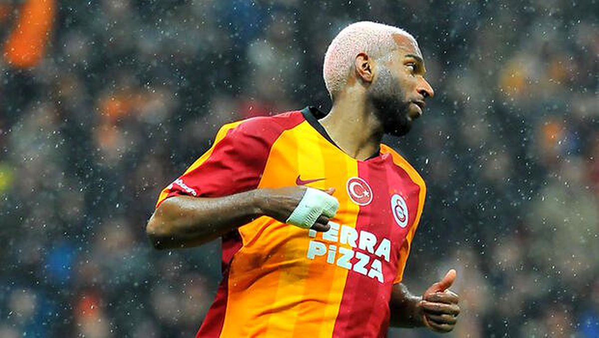 Ryan Babel, Galatasaray\'dan \'feda\' diyerek ayrılıyor! Son dakika transfer haberleri