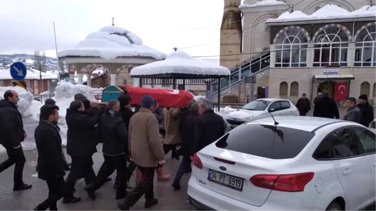 Tarihçi profesör Salim Koca son yolculuğuna uğurlandı