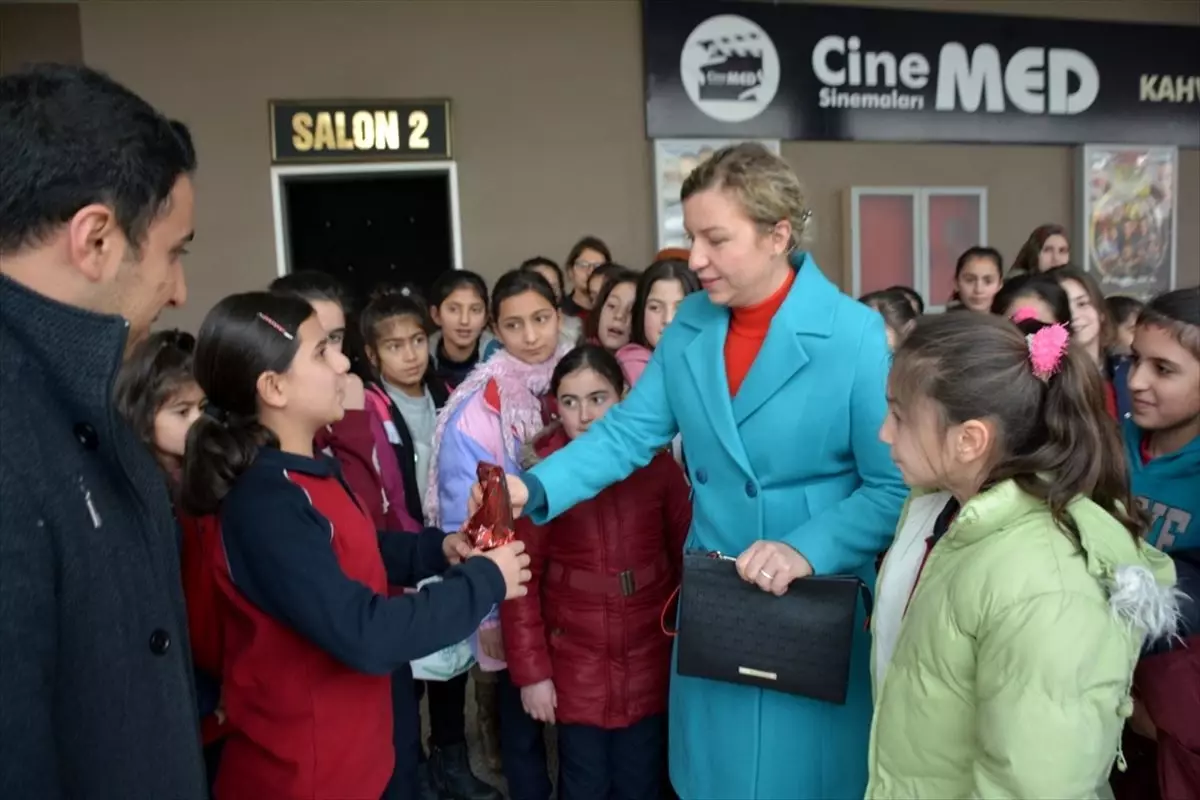 Tatvan'da öğrenciler için sinema etkinliği düzenlendi