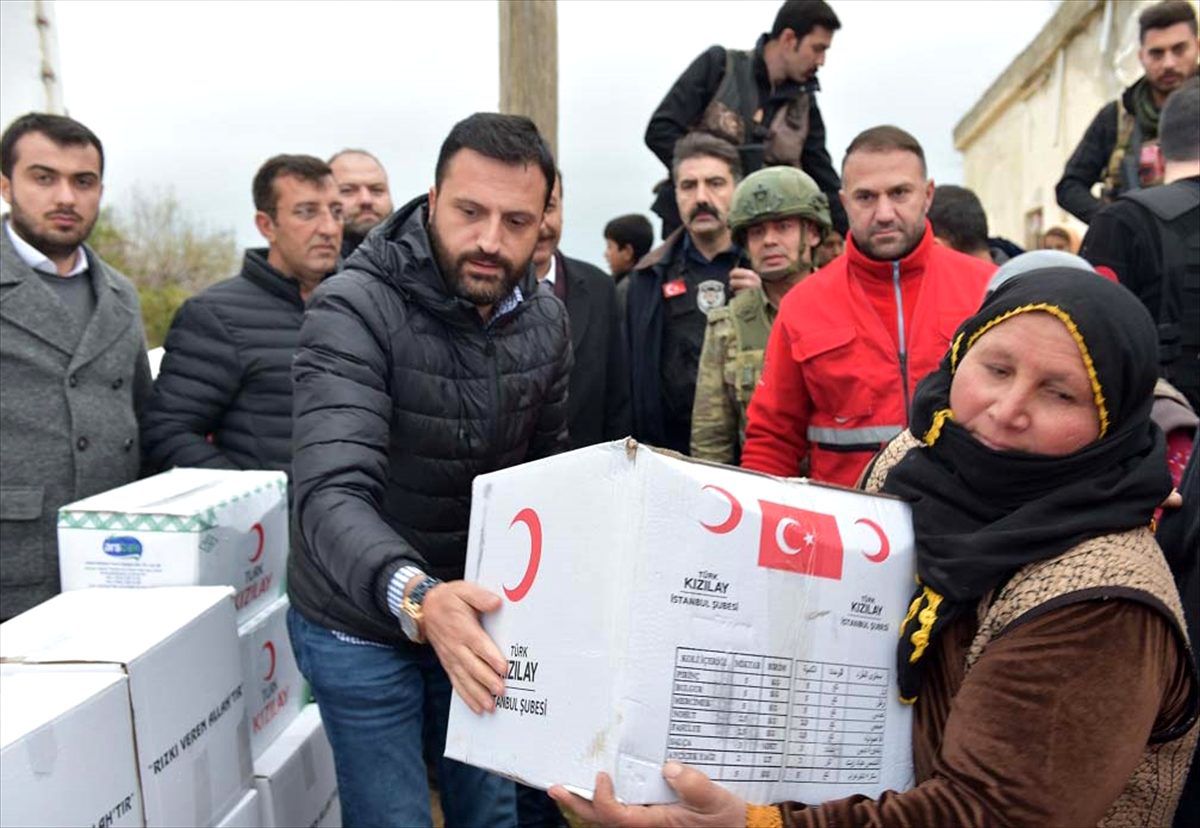 Tel Abyad\'daki ihtiyaç sahiplerine insani yardım dağıtıldı