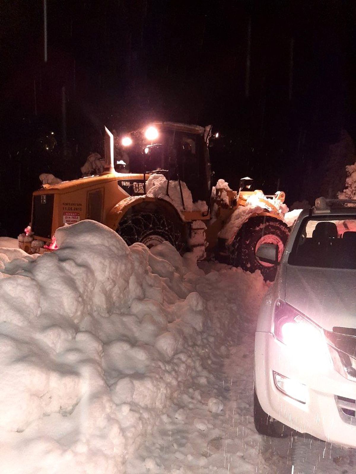 Toroslar Belediyesi, karda mahsur kalan hasta için seferber oldu