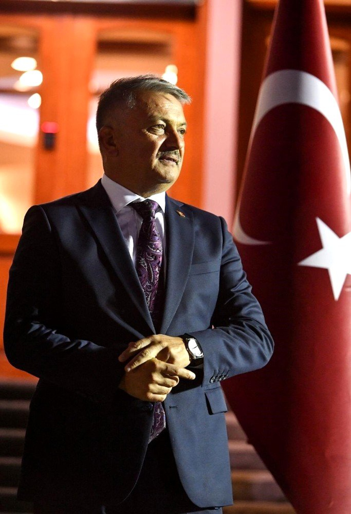 Vali Yazıcı\'dan Çalışan Gazeteciler günü mesajı