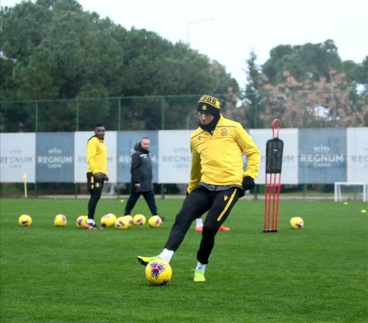 Yeni Malatyaspor\'un golcüsü Umut Bulut forma rekabetine hazır