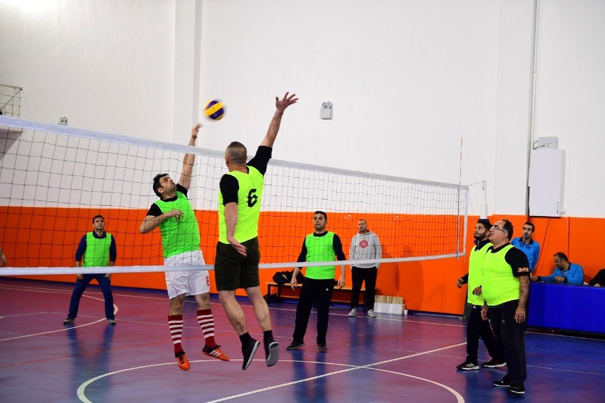 Yeşilyurt Belediyesi, \'Birimler Arası Voleybol Turnuvası\' düzenledi