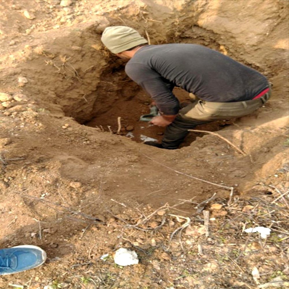 "Barış Pınarı bölgesinde ele geçirilen mühimmatlar ve 5 tünel imha edildi"