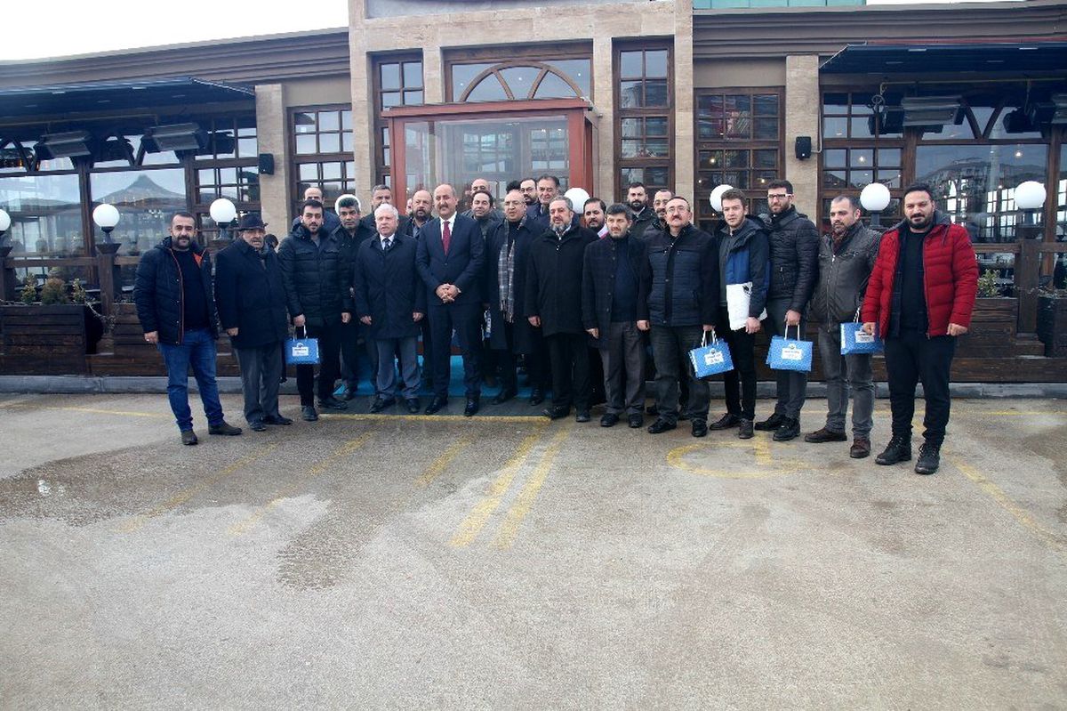 Başkan Türkyılmaz: "Gazeteciler siyasilerin bir parçasıdır"