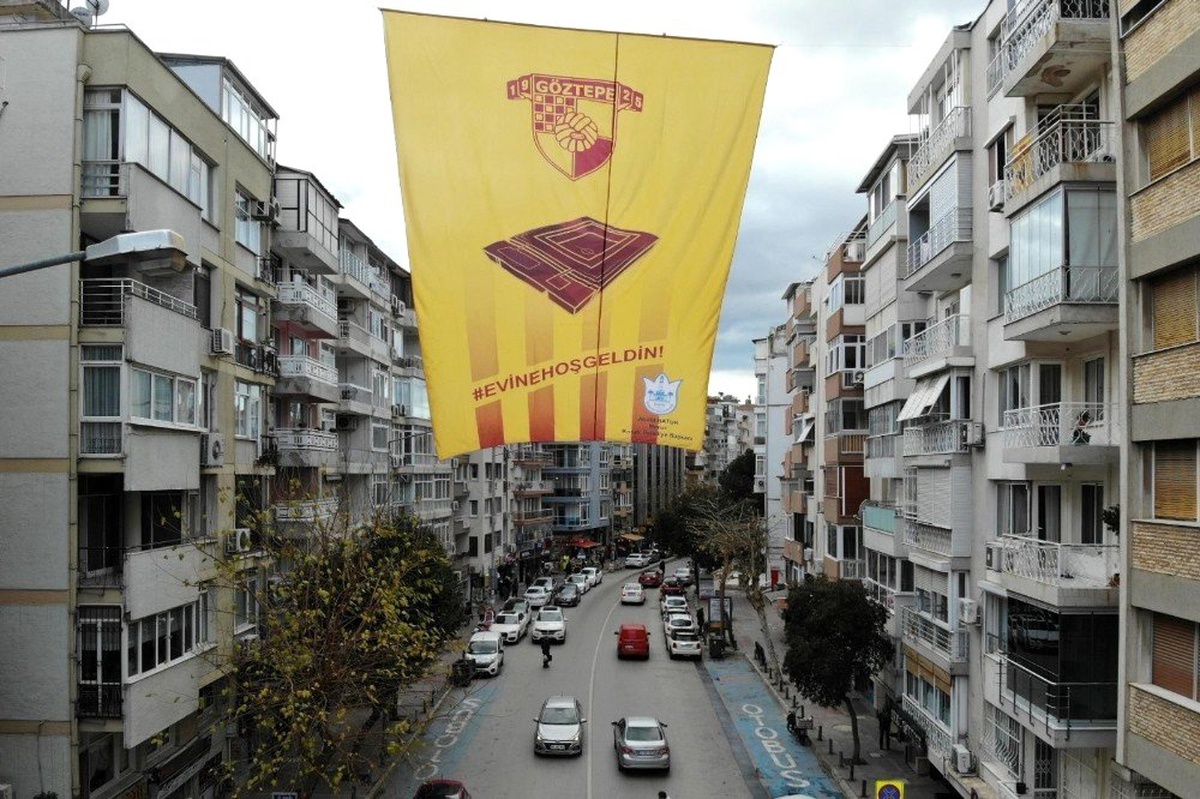 Batur\'dan Göztepe\'ye "Evine hoş geldin" desteği