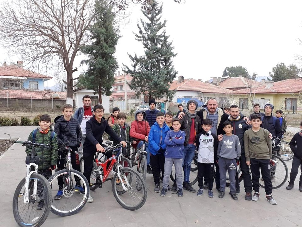 Belediye meclis üyesi Çalışkan; "Şehir içi ulaşımda, otomobil yerine bisiklet kullanılabilir"