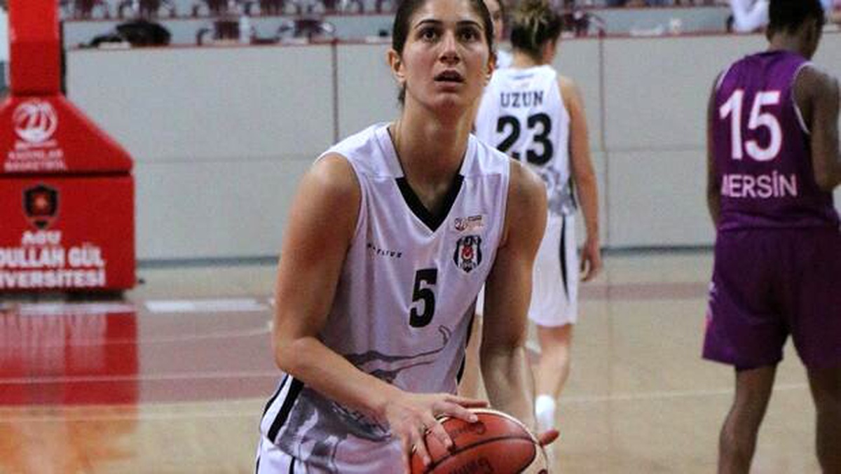 Büyükşehir Belediyesi Adana Basketbol, Burcu Çiğil\'i transfer etti