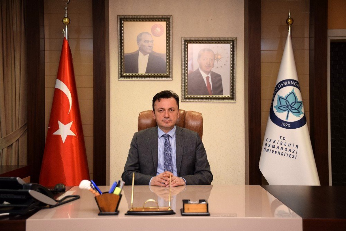 ESOGÜ Rektörü Şenocak\'ın Çalışan Gazeteciler Günü mesajı