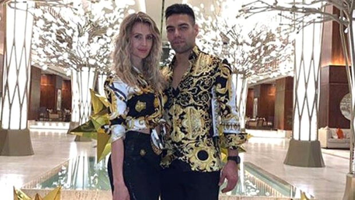 Galatasaraylı Radamel Falcao\'nun kıyafeti olay oldu