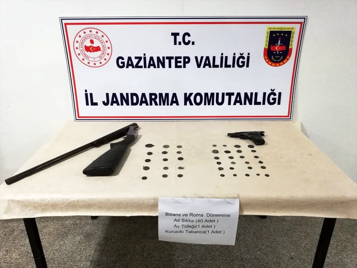 Gaziantep\'de Bizans Dönemi\'ne ait olduğu değerlendirilen 40 sikke ele geçirildi