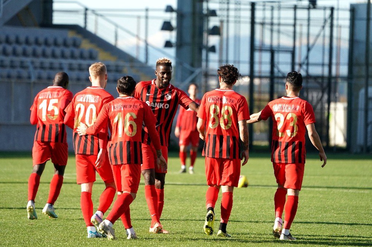 Gaziantep FK Menemen\'i 3-1 mağlup etti