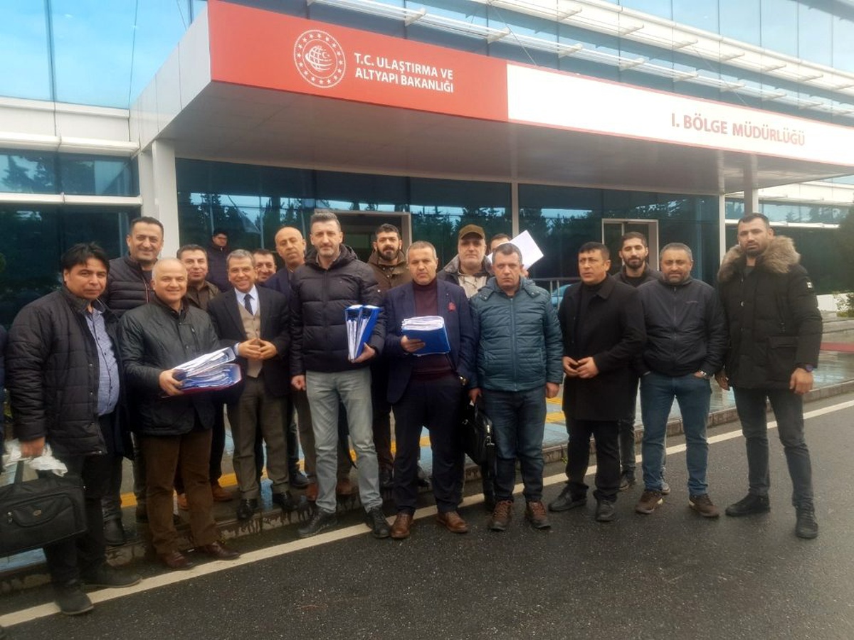 Geç gelen trafik cezaları yüzünden iki aracını satmak zorunda kaldı