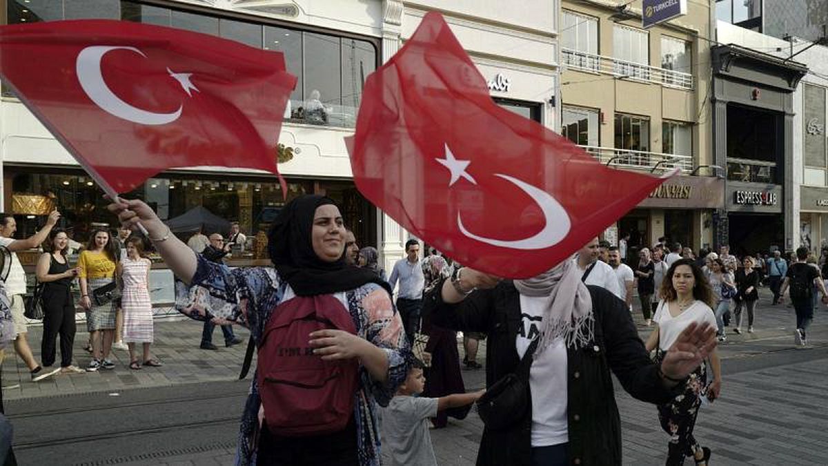 İran\'daki \'baskıcı rejimden\' Türkiye\'deki \'özgür ortama\' sığınanlar