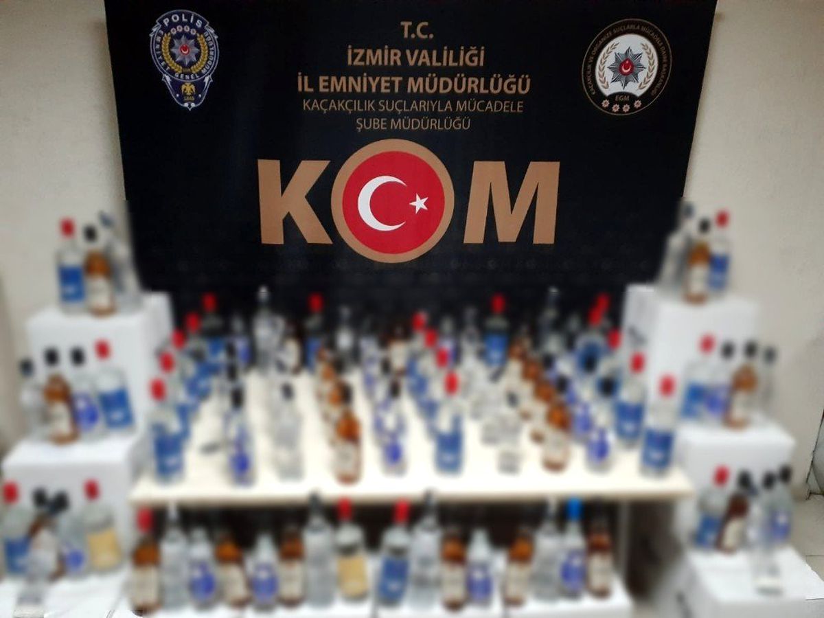 İzmir\'de bin 406 şişe sahte içki ele geçirildi