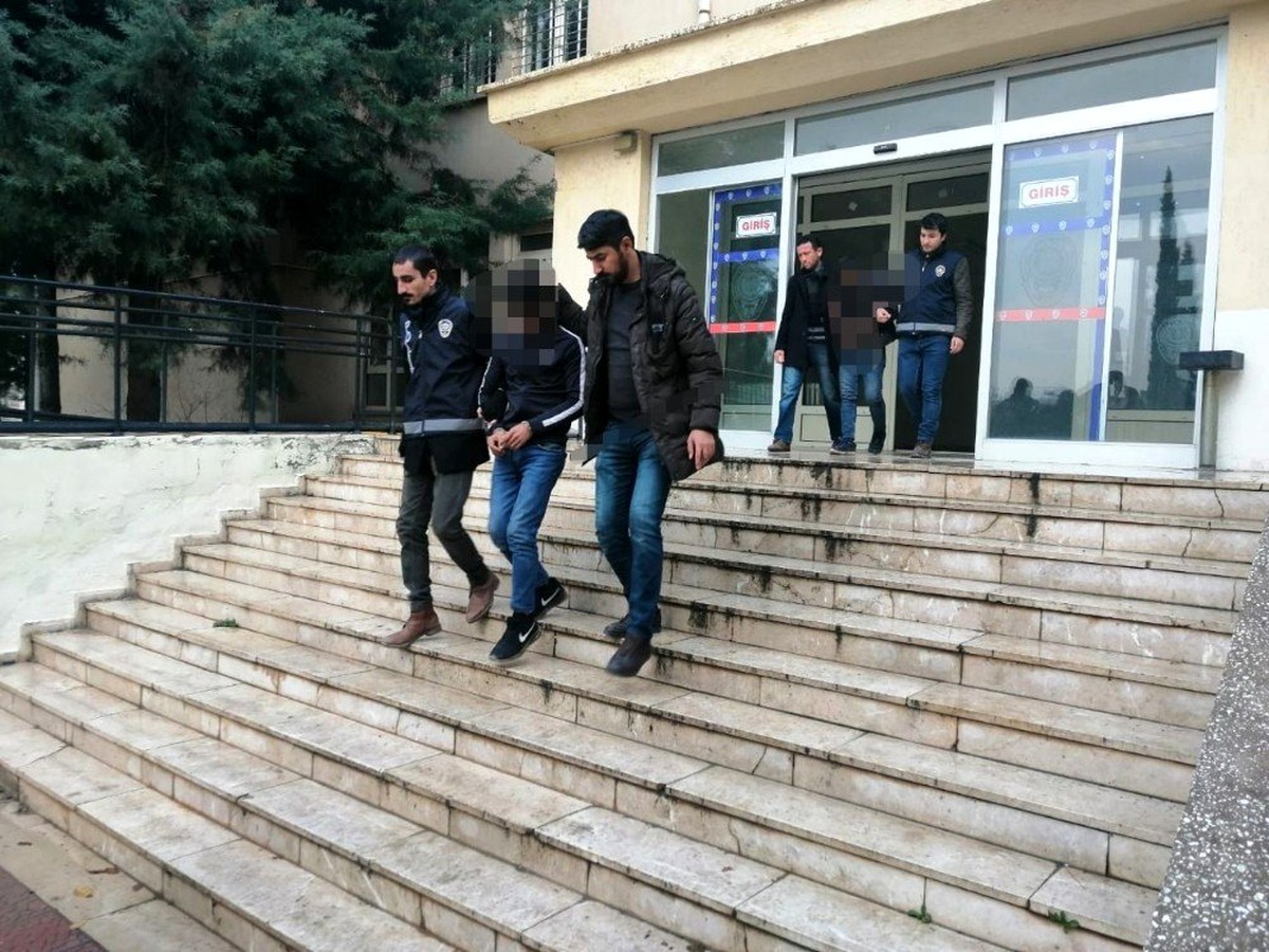 Kapkaç şüphelisi 2 şahıs tutuklandı