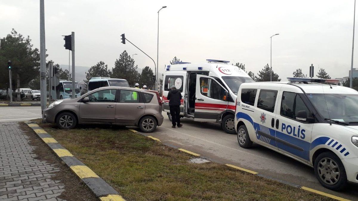 Karabük\'te trafik kazası: 2 yaralı