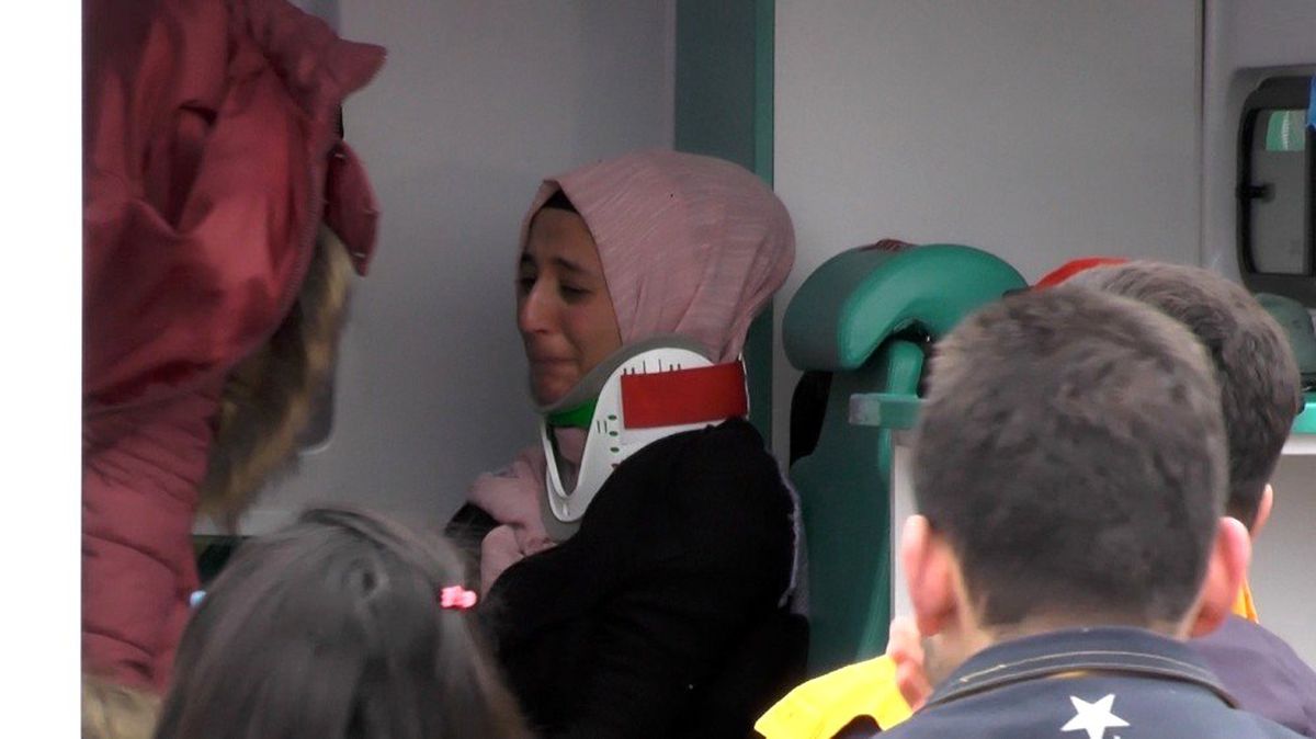 Konya\'da hafif ticari araç ile tır çarpıştı: 4 yaralı