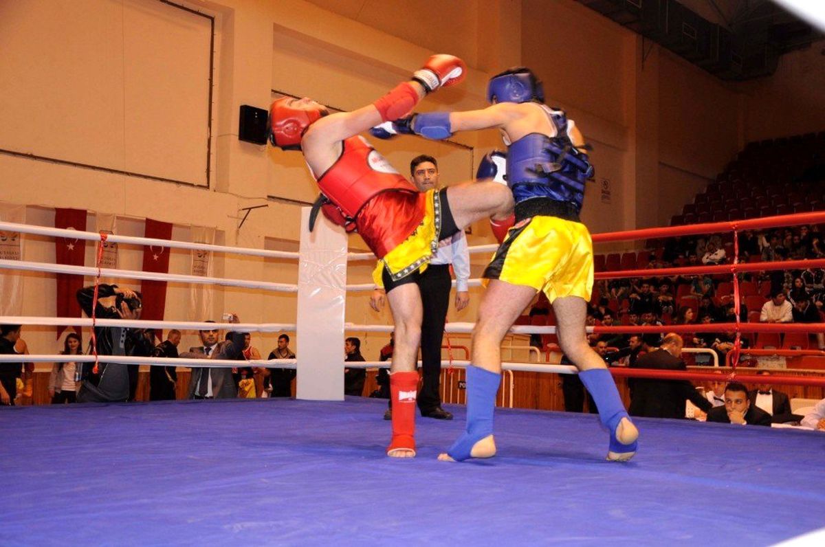 Kuşadası\'nda Muay Thai heyecanı