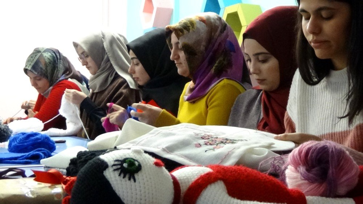 KYK yurtlarında barınan öğrencilerden yürekleri ısıtan çalışma