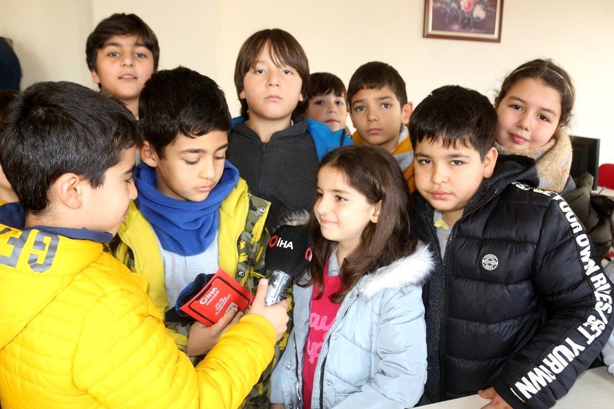 Minik öğrenciler gazetecilik mesleğiyle tanıştı