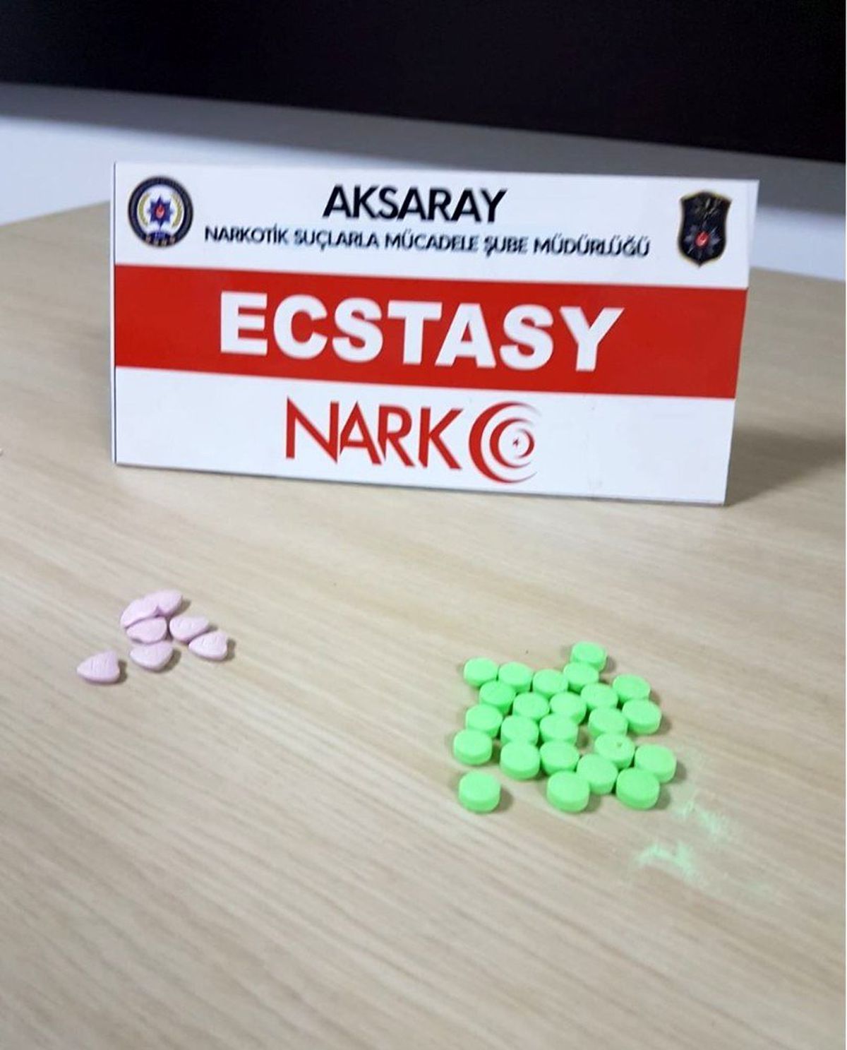 Polis uygulamasında uyuşturucu hap ele geçirildi