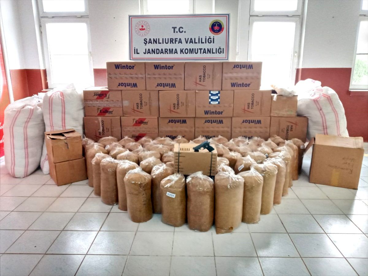 Şanlıurfa\'da kaçakçılık operasyonunda 4 şüpheli gözaltına alındı