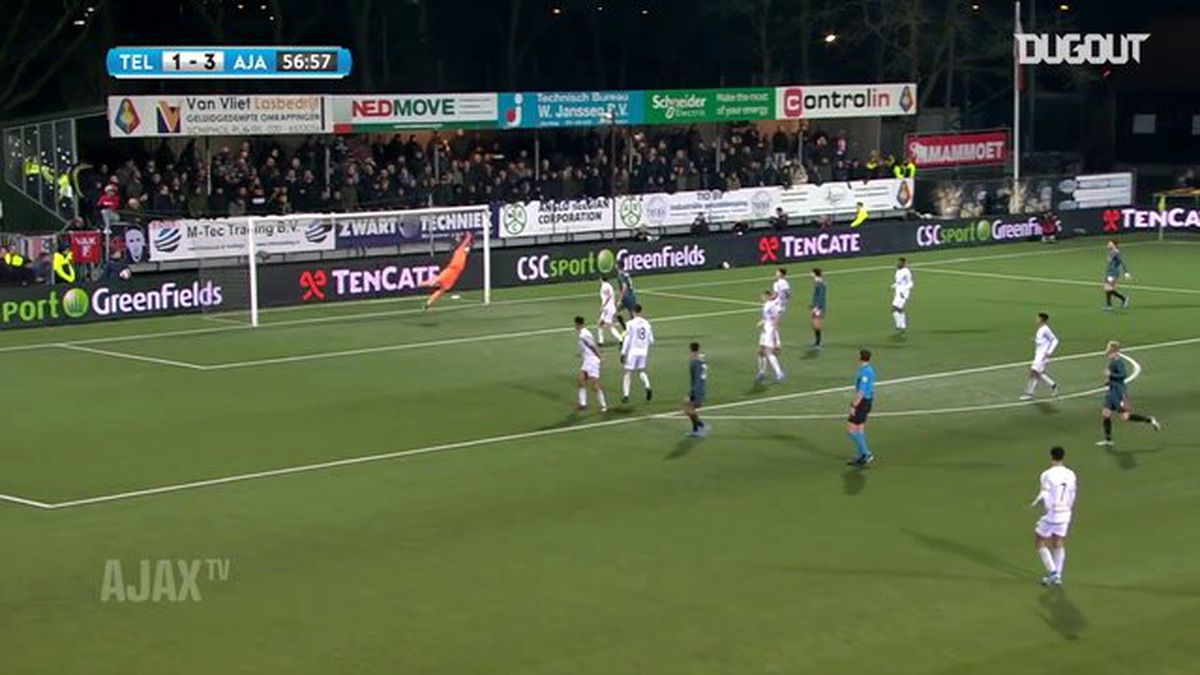 Sergiño Dest\'in Telstar\'a Karşı Nefis Golü