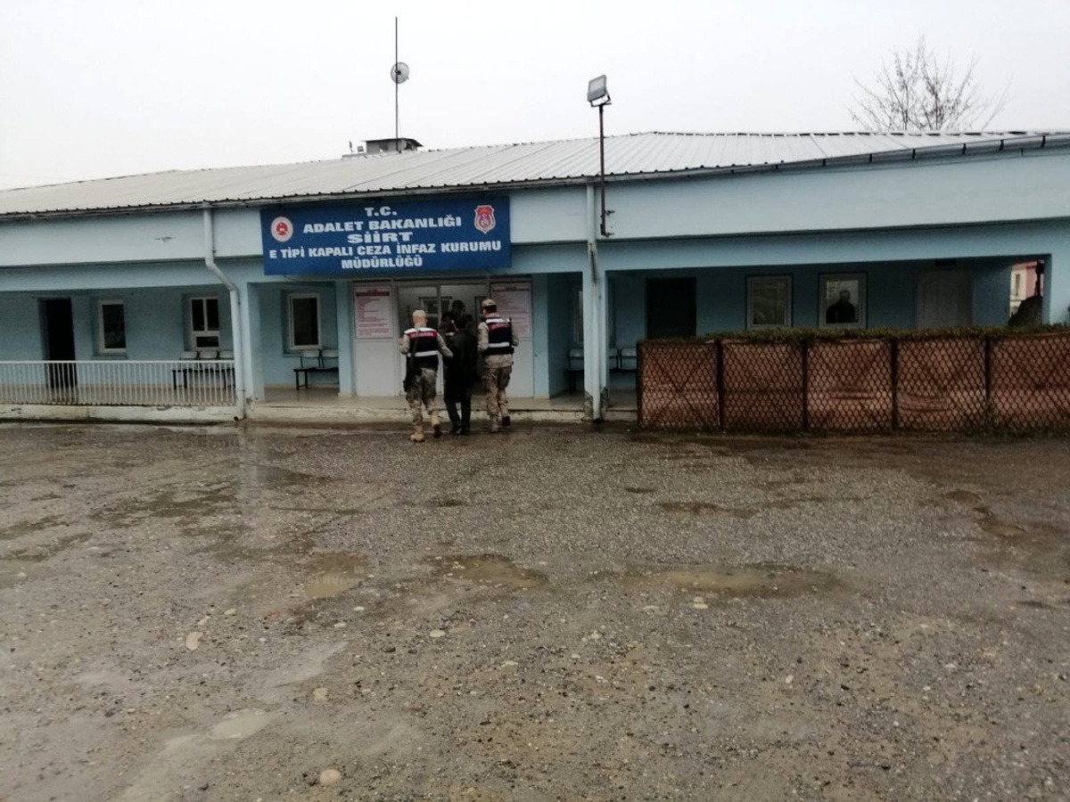 Siirt\'te 10 yıl hapis cezası bulunan şahıs yakalandı
