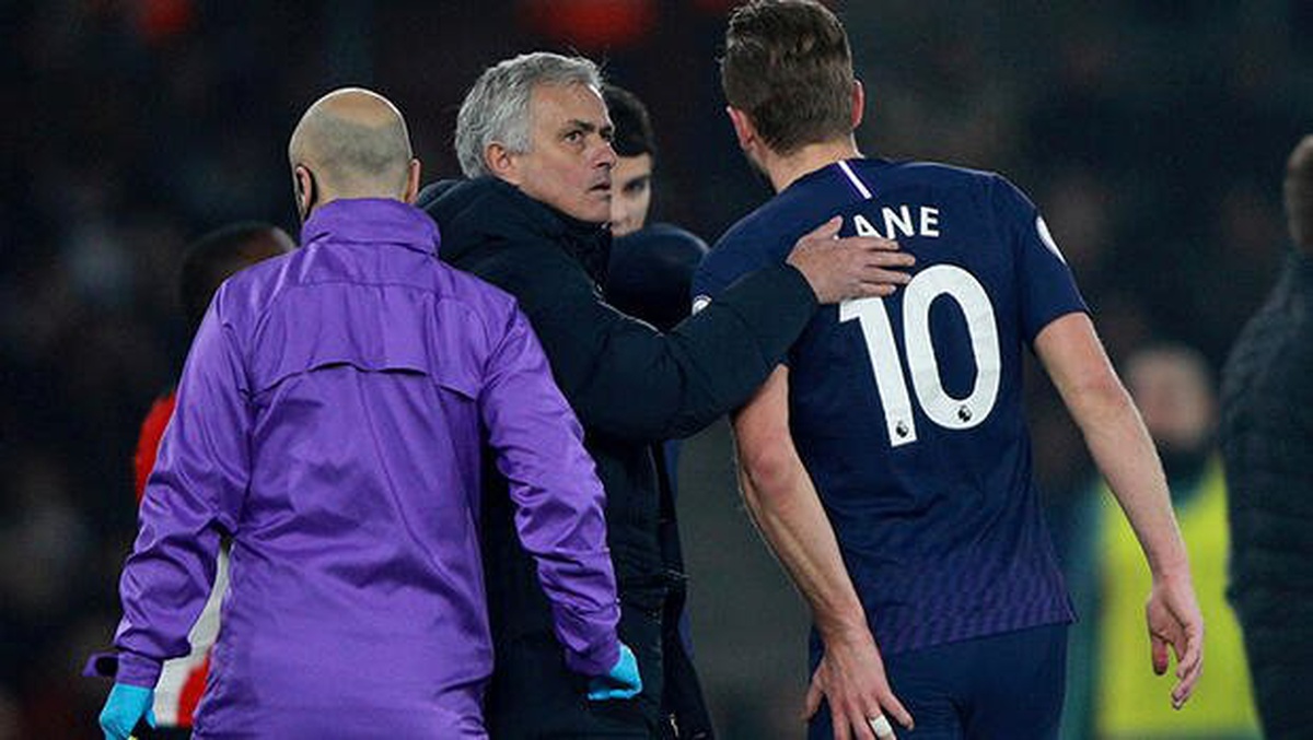 Tottenham\'a büyük şok! Harry Kane\'in sakatlığı...