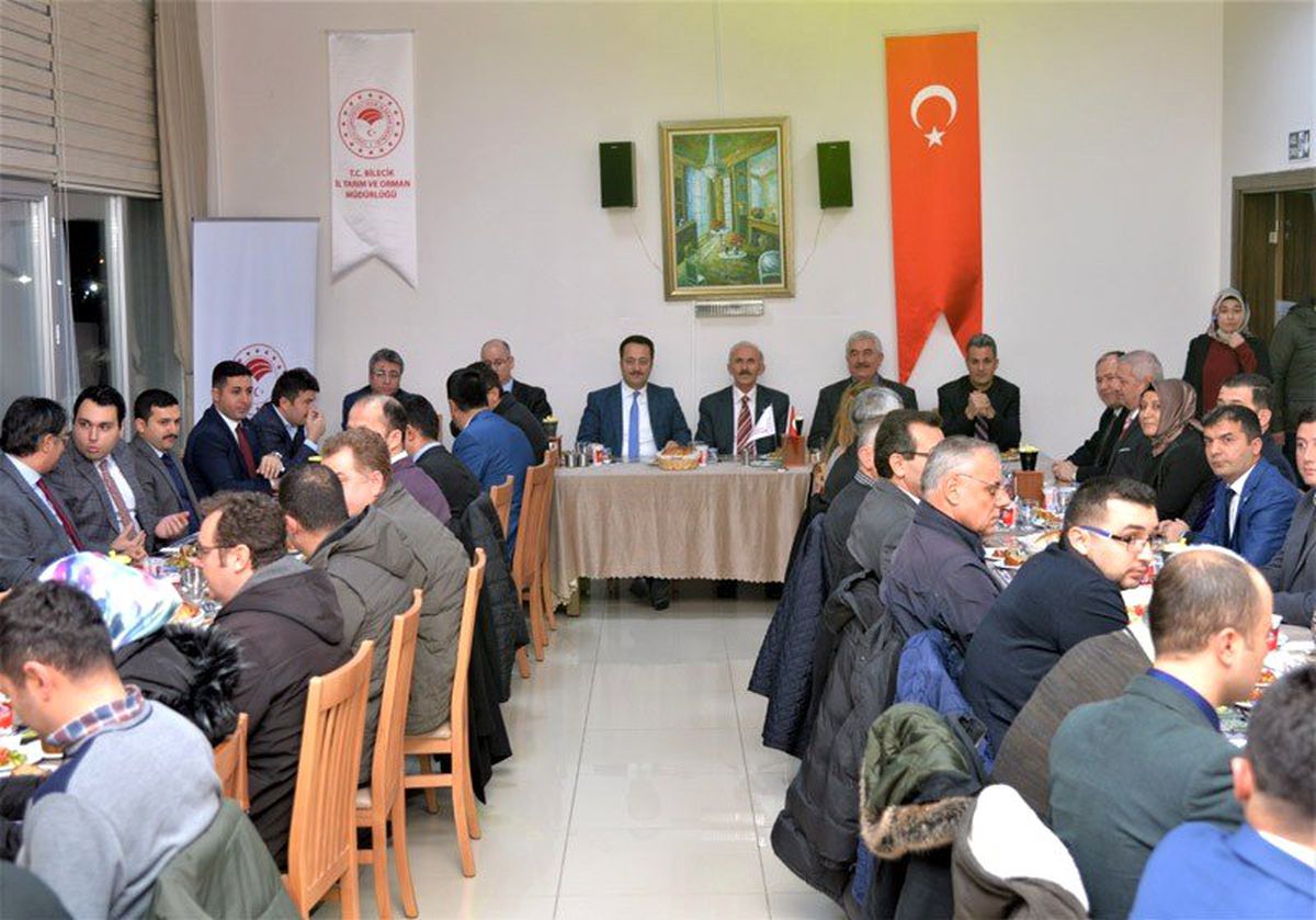 Vali Şentürk, proje personelleriyle bir araya geldi