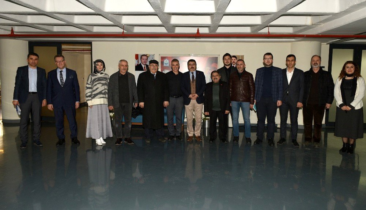 Yılmaz: "Hizmet bayrağını yukarıda tutacağız"