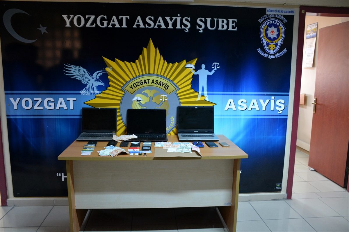 Yozgat\'ta sahte bahis kuponuyla dolandırıcılık yaptıkları iddiasıyla 6 zanlı yakalandı