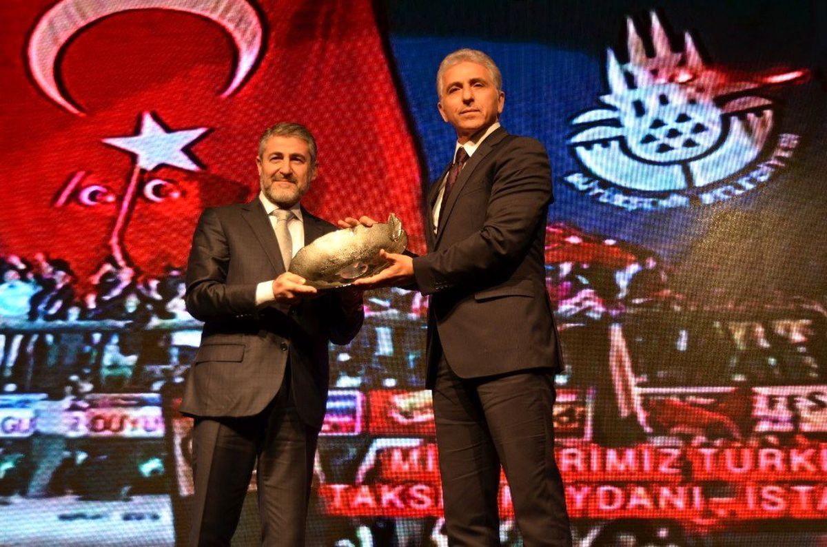 A Milli Takım\'a, Türkiye\'ye Değer Katan Marka ödülü verildi