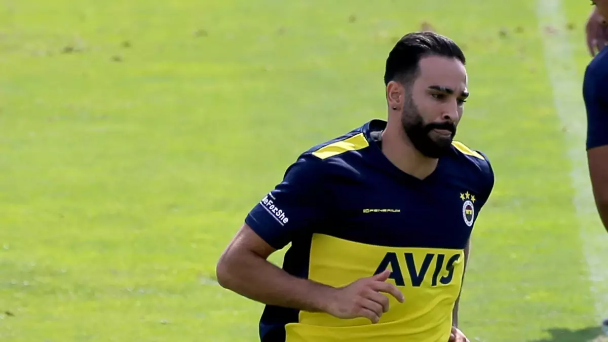 Adil Rami\'nin Instagram paylaşımı, ayrılık iddialarını güçlendirdi