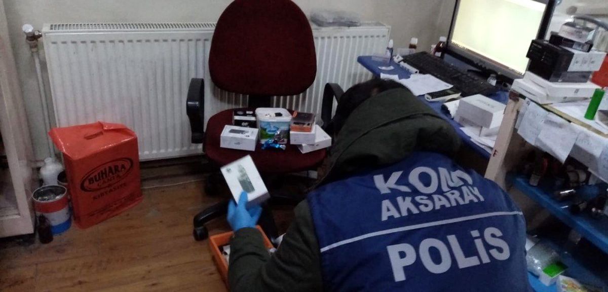 Aksaray\'da kaçak elektronik sigara operasyonu